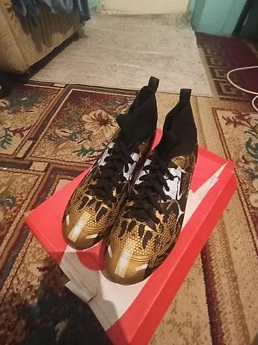 футболный ботус: Футбольные бутсы с носком-«чулком» - Тип: бутсы для натурального — 2