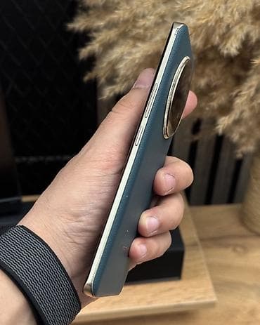 realme pro: Realme 13+ Pro, Б/у, 512 ГБ, цвет - Зеленый — 6