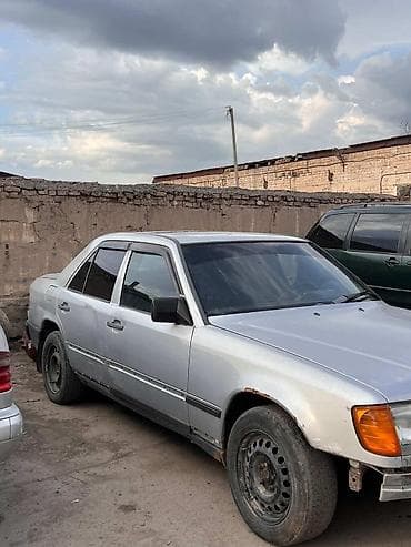 lexus is 2017: Mercedes-Benz W124: 1991 г., 2.3 л, Автомат, Газ, Седан — 3