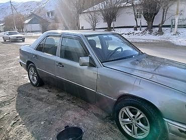 Mercedes-Benz: Mercedes-Benz E-Class: 1989 г., 2.3 л, Механика, Бензин, Седан — 2