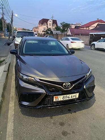 Toyota Camry: 2021 г., 2.5 л, Автомат, Бензин, Седан — 1