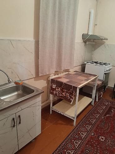 квартира берилет кызыл аскерде: Сдаю дом: Зал, спальня, кухня, санузел и прихожая. Дом с мебелью. Дом — 3