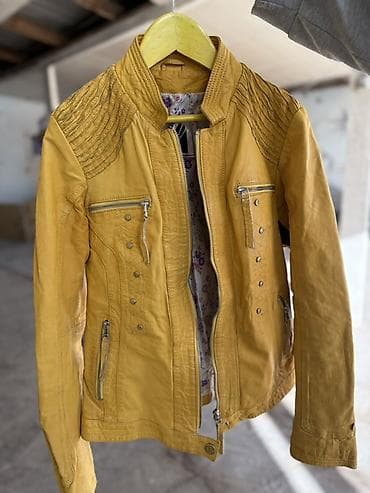 байкер: Женская куртка-жакет горчично‑жёлтого цвета в байкерском стиле — 1