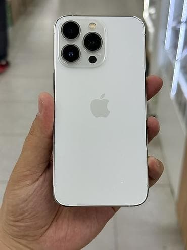 IPhone 13 Pro, Б/у, 256 ГБ, Белый, Защитное стекло, Чехол, 77 %