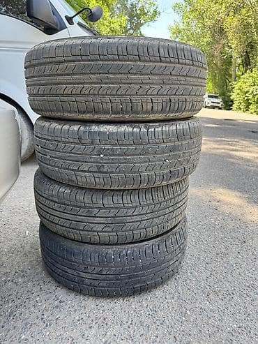 Шины 215 / 60 / R 16, Лето, Б/у, Комплект, Легковые, Корея, Roadstone