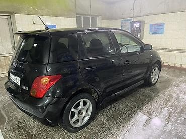 lexus es 2017: Toyota Ist: 2003 г., 1.5 л, Автомат, Бензин, Хэтчбэк — 5