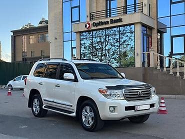 aida: Toyota Land Cruiser: 2013 г., 4.6 л, Автомат, Бензин, Внедорожник — 2