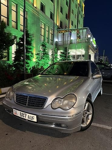 автомаи: Mercedes-Benz C-Class: 2001 г., 3.2 л, Автомат, Бензин, Седан — 1