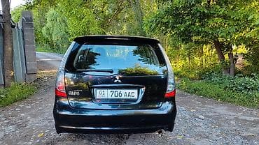 mitsubishi carisma 2003: Mitsubishi Grandis: 2004 г., 2.4 л, Механика, Бензин, Минивэн — 4