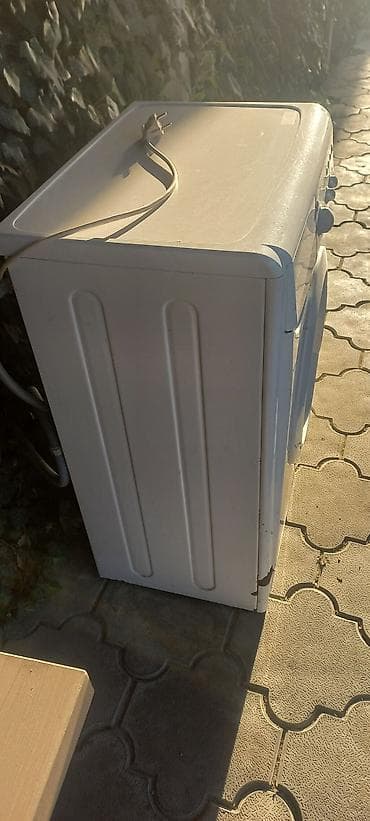 device kg: Стиральная машина Indesit, фронтальная загрузка. Особенности: - — 3