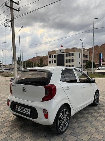 волво 500: Kia Morning: 2017 г., 1 л, Автомат, Бензин, Хэтчбэк — 3