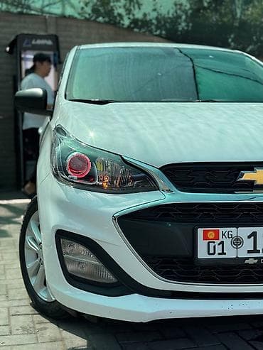 Chevrolet Spark: 2019 г., 1 л, Вариатор, Бензин, Хэтчбэк