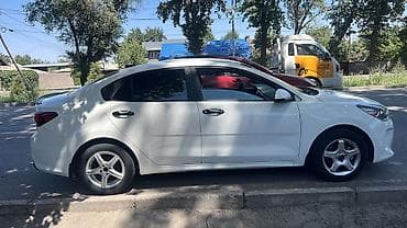 Унаа сатуу: Kia Rio: 2017 г., 1.6 л, Автомат, Бензин, Седан — 3