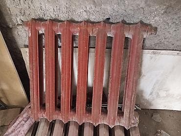 Ремонт и строительство: Секции чугунных радиаторов отопления (однотрубные элементы, окрашены — 5