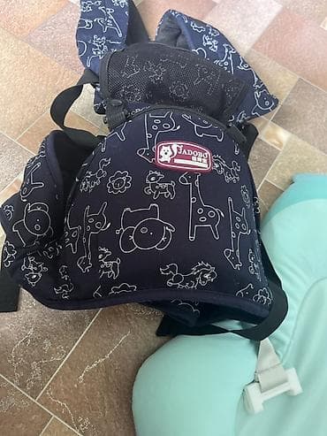 Срочно!
1) Переноска-кенгуру
2) Подушка для купания/лежания младенца