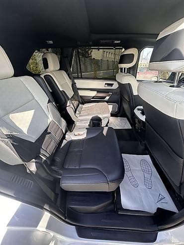 hammer h3: Toyota Sequoia: 2023 г., 3.5 л, Гибрид, Внедорожник — 5