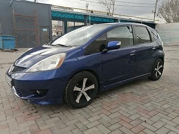 салон на авто: Honda Fit: 2010 г., 1.5 л, Автомат, Бензин, Хэтчбэк — 5