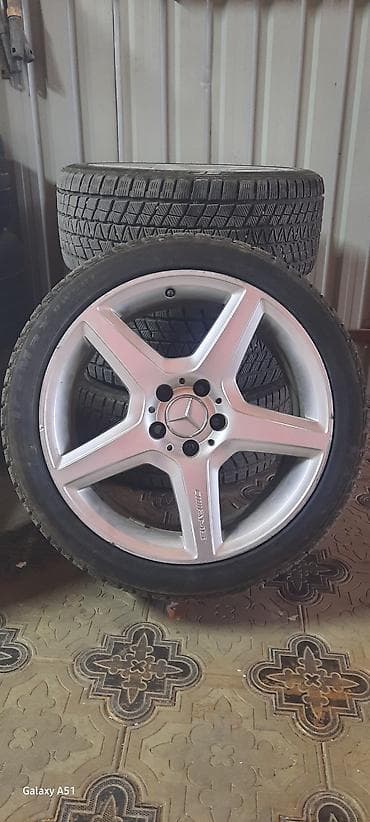 Колеса в сборе 245 / 40 / R 18, Зима, Б/у, Комплект, Легковые, Литые, отверстий - 5