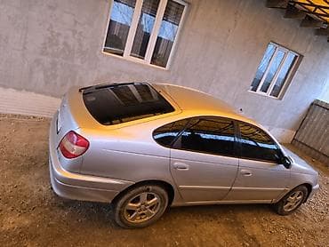 Унаа: Toyota Avensis: 2001 г., 1.8 л, Кол менен иштөөчү, Бензин, Лифтбек — 3