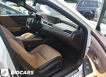 Lexus ES: 2019 г., 2.5 л, Гибрид, Седан — 5