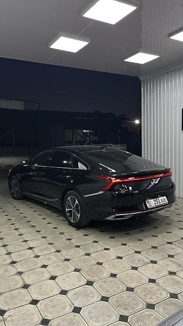 kia k8 2023: Kia K8: 2022 г., 1.6 л, Автомат, Гибрид, Седан — 2