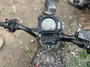 колонки 15: Тип скутера 200 куб. см, Бензин — 2