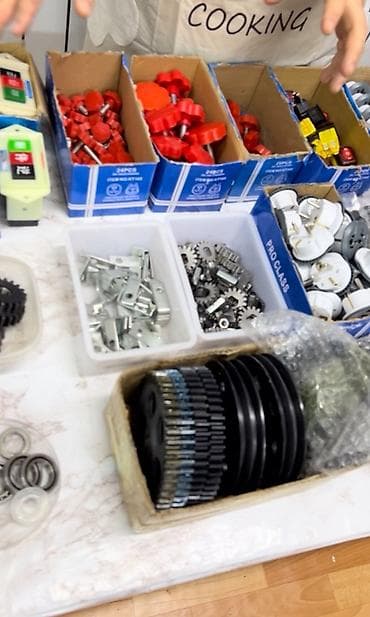 Компрессоры: Запчасти для промышленного оборудования и механизмов Ассортимент: - — 6