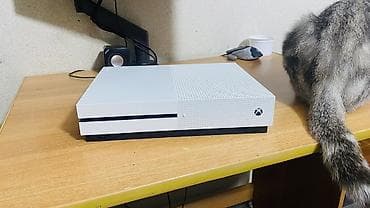 xbox series s бу: Xbox One S, белый корпус. Основные возможности: - Поддержка 4K UHD — 5