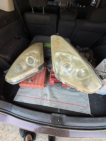 Комплект передних фар Toyota 2008 г., Б/у, Оригинал, Япония — 1