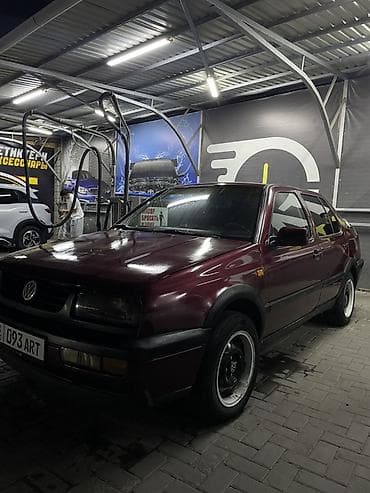 Продажа авто: Volkswagen Vento: 1993 г., 1.8 л, Хэтчбэк — 2
