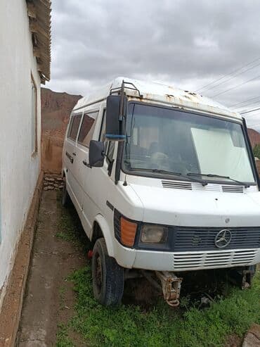 немецкий набор ключ: Mercedes-Benz MB 100: 1991 г., 2.9 л, Механика, Дизель, Бус — 2