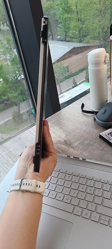 note 2: 💻 Microsoft Surface Book 2 15″ — i7 / GTX 1060 / 16GB / 256GB 🔥 — 6