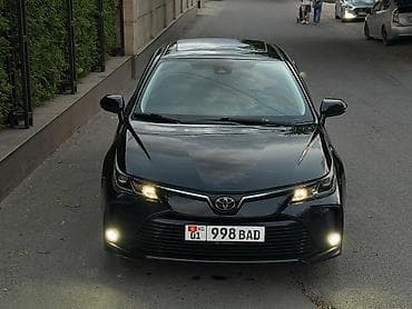 Toyota Corolla: 2019 г., 1.2 л, Автомат, Бензин, Седан — 1