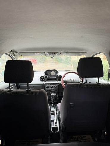 Продажа авто: Toyota Ist: 2002 г., 1.5 л, Автомат, Бензин, Хэтчбэк — 7