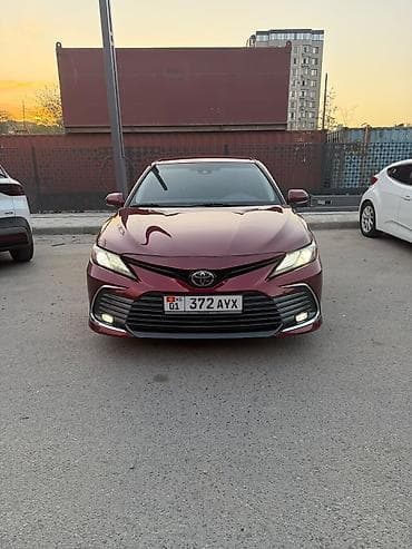Toyota Camry: 2020 г., 2.5 л, Бензин, Седан
