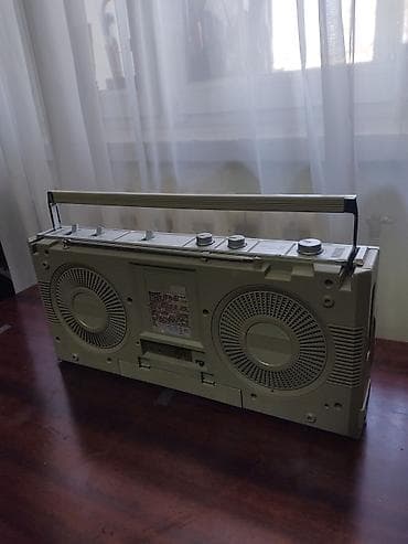 Для любителей винтажной радиоаппаратуры портативные кассетные