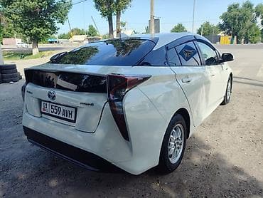 prius: Toyota Prius: 2018 г., Гибрид, Лифтбек — 3