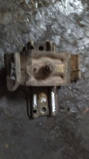 реставрация механизма переключения передач авто таврия: Подушка коробки передач Nissan Б/у, Оригинал — 1