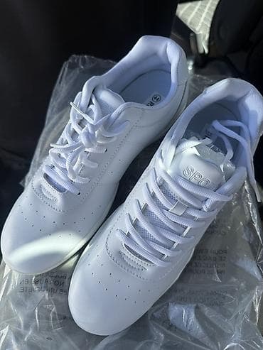 туфли для танцы: Кроссовки (джазовки) для аэробики, танцев, черлидинга, гимнастики — 1