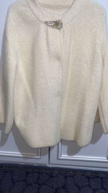 Кардиган, Альпака, Средняя модель, Осень-весна at lalafo.kg Кардиган, Альпака, Средняя модель, Осень-весна