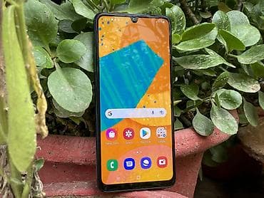 Техника и электроника: Продаю Samsung Galaxy F22 6/128.в хорошем состоянии. Телефон с черным — 1