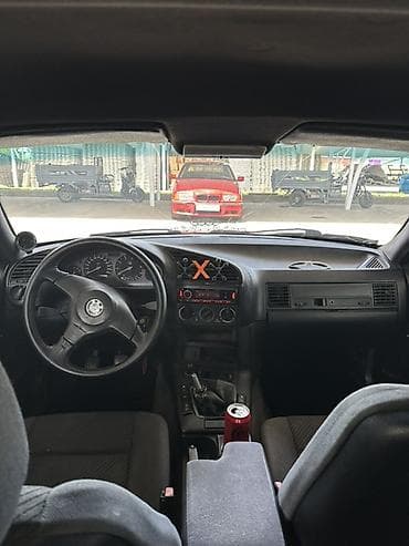 продать скутер: BMW 3 series: 1992 г., Седан — 10