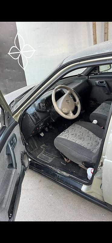 kia 2016: ВАЗ (ЛАДА) 2112: 2005 г., 1.6 л, Ручные, Хэтчбэк — 1