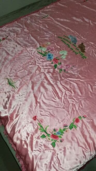 серебряные украшения из индии: Продаю очень красивое атласное покрывало с вышивкой, подклад — 3
