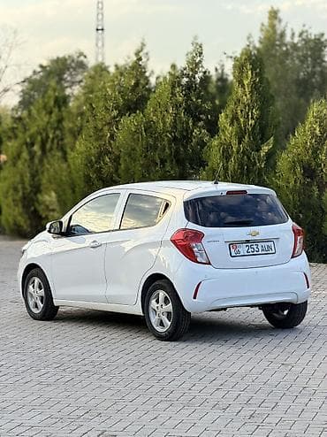 Продажа авто: Chevrolet Spark: 2020 г., 1 л, Вариатор, Бензин, Хэтчбэк — 4
