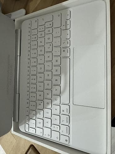 айпад аир: Клавиатура, Apple, Ножничная — 4