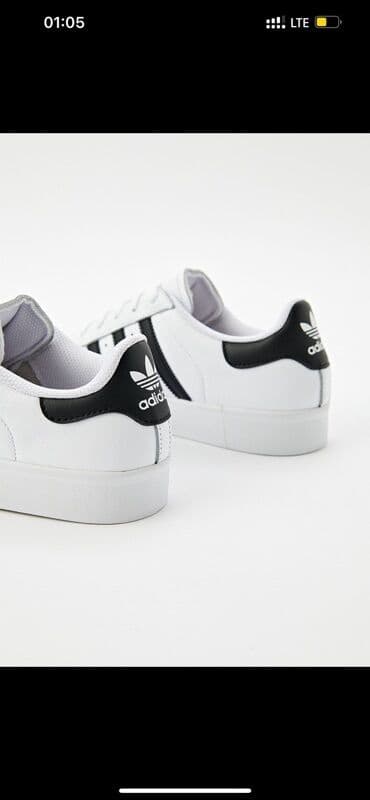 свадебные платья в бишкеке цены на прокат: Мужские кроссовки, 39.5, Adidas Originals, Б/у, цвет - Белый — 4