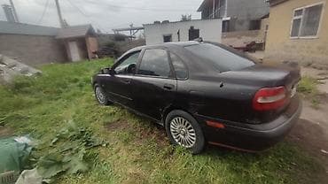 lada priora: Volvo S40: 2001 г., 1.8 л, Автомат, Седан — 2