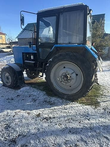 трактыр 82: Трактор Беларус МТЗ-82.1 с кабиной - Полный привод (4x4), передний — 5