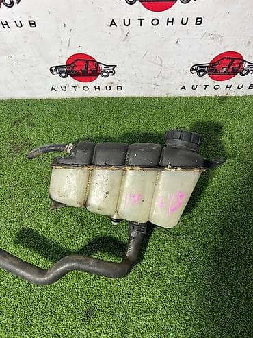 m112: Бачок Mercedes-Benz — 1